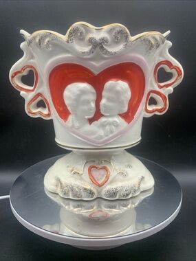 Vintage Relpo Valentines Day Hearts Planter Cameo Vase Made in Japan A1460A